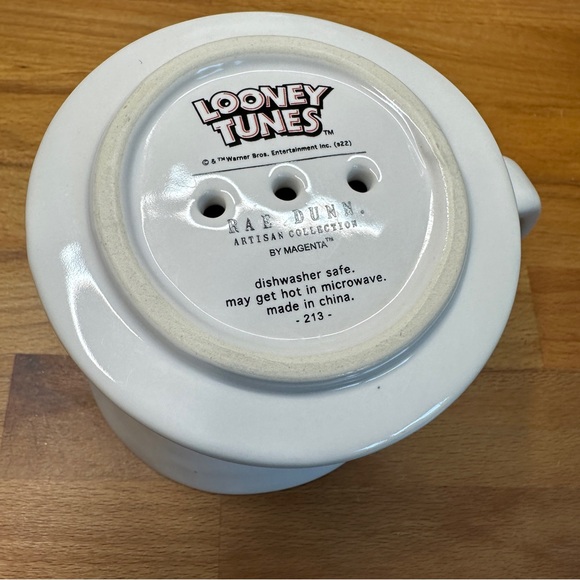 Rae Dunn tazmanian looney tunes coffee drip pour over - Picture 2 of 6